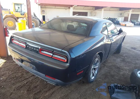 2017 Dodge Challenger Sxt z USA, uszkodzony, nr VIN 2C3CDZAG1HH640134